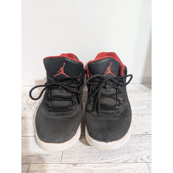 Nike Jordan Academy BG Youth shoes Size 5 Youth 5Y Black/Gym Red-White - Picture 3 of 8